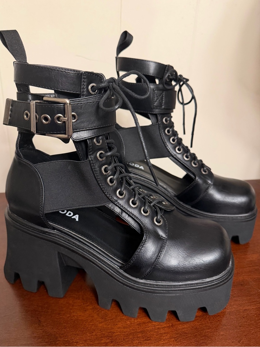LAMODA Busy Chunky Platform Ankle combat Boots Black Cutout Goth Cybercore NWOT - Picture 6 of 12